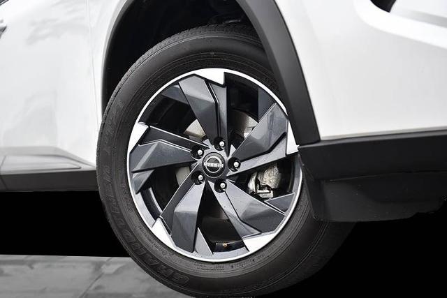 2024 Nissan Rogue Vehicle Photo in Ballwin, MO 63011