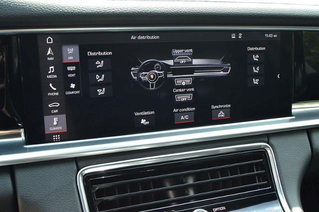 2018 Porsche Panamera Vehicle Photo in Houston, TX 77090