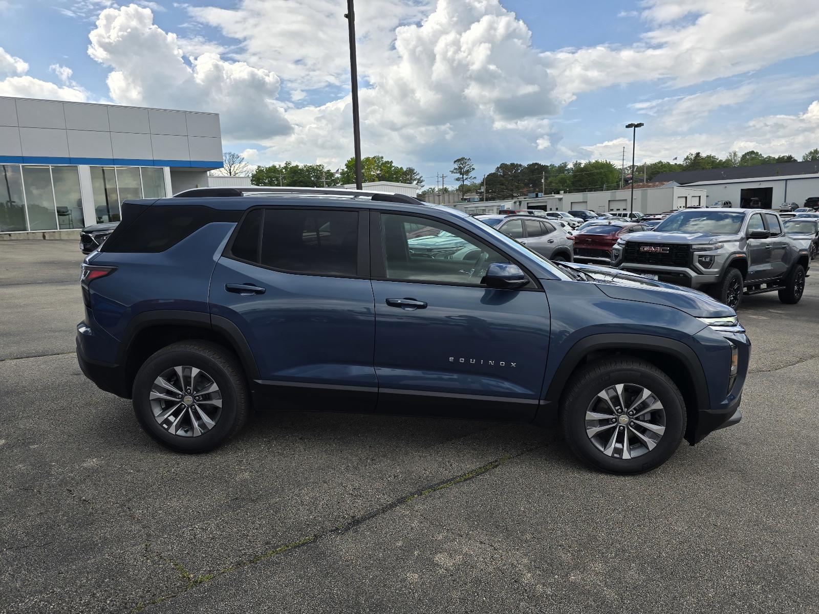 2026 Chevrolet Equinox Vehicle Photo in Rolla, MO 65401