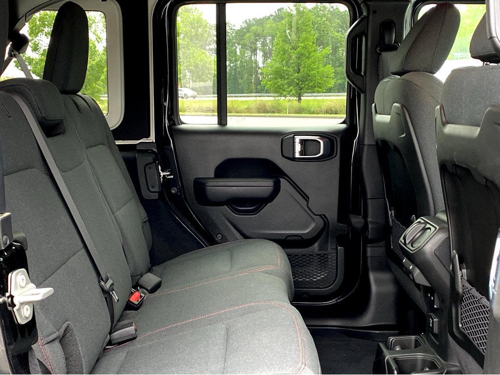 2024 Jeep Wrangler Vehicle Photo in POOLER, GA 31322-3252