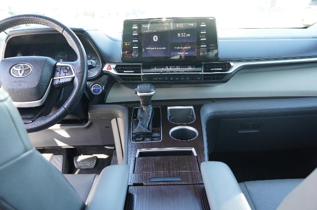 2021 Toyota Sienna Vehicle Photo in Riverdale, UT 84405