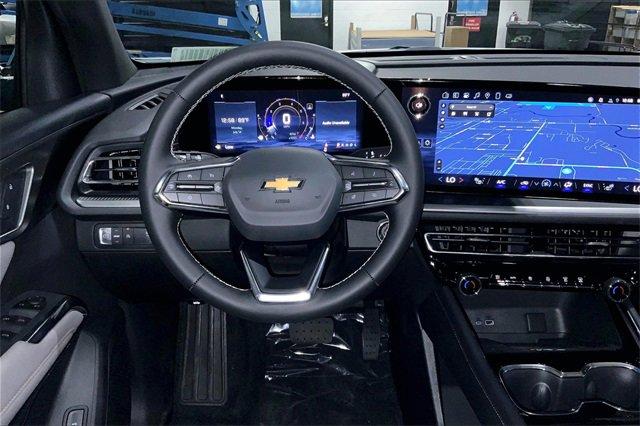 2025 Chevrolet Traverse Vehicle Photo in KANSAS CITY, MO 64114-4502
