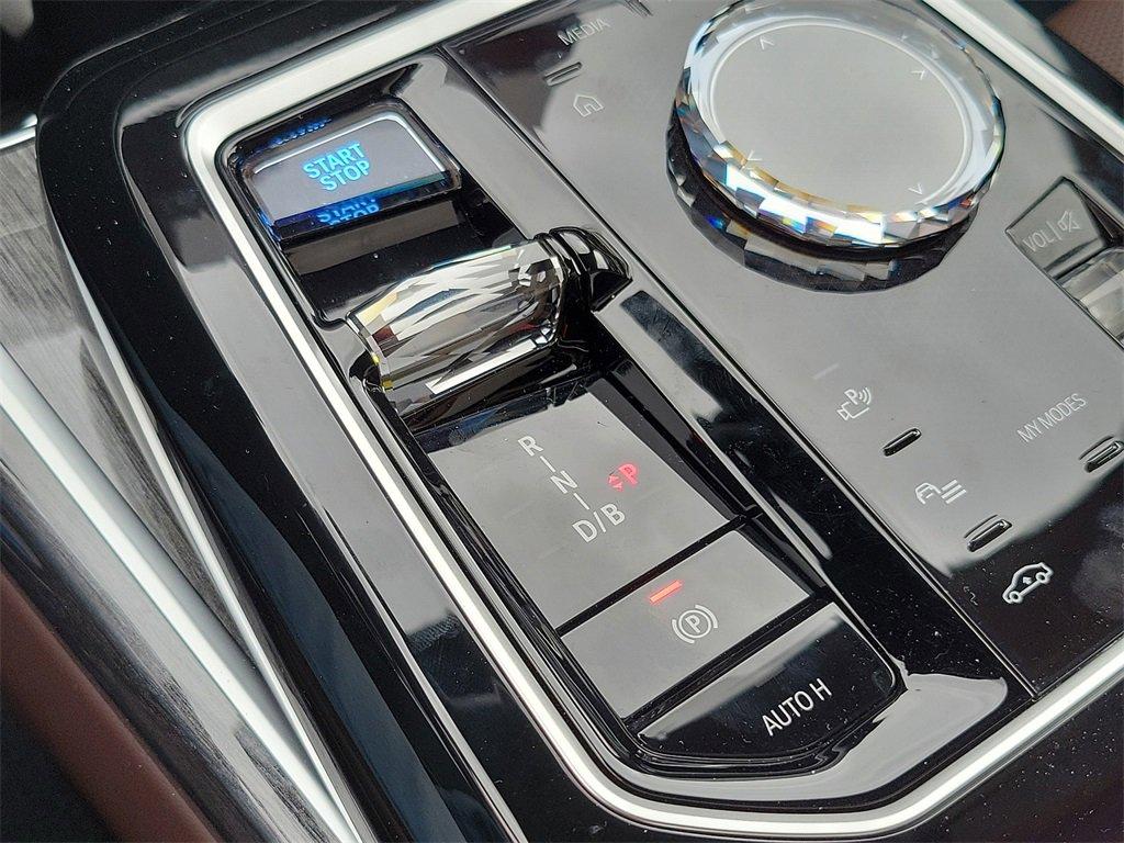 2024 BMW i7 Vehicle Photo in Muncy, PA 17756