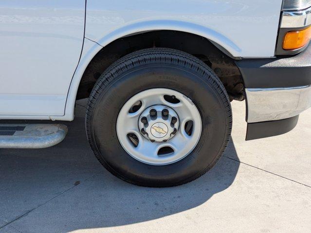 2022 Chevrolet Express Cargo 2500 Vehicle Photo in SELMA, TX 78154-1460