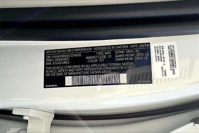 2025 Volvo XC60 Vehicle Photo in Houston, TX 77007