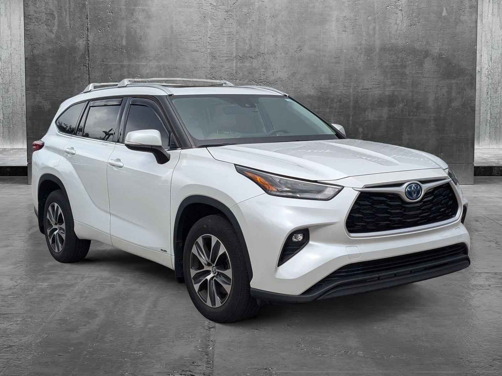 2022 Toyota Highlander Vehicle Photo in Wesley Chapel, FL 33544