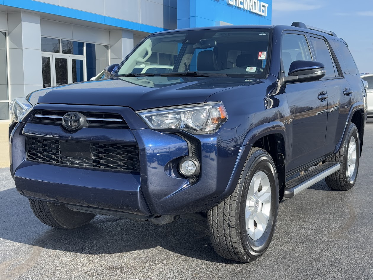 2020 Toyota 4Runner Vehicle Photo in BOONVILLE, IN 47601-9633