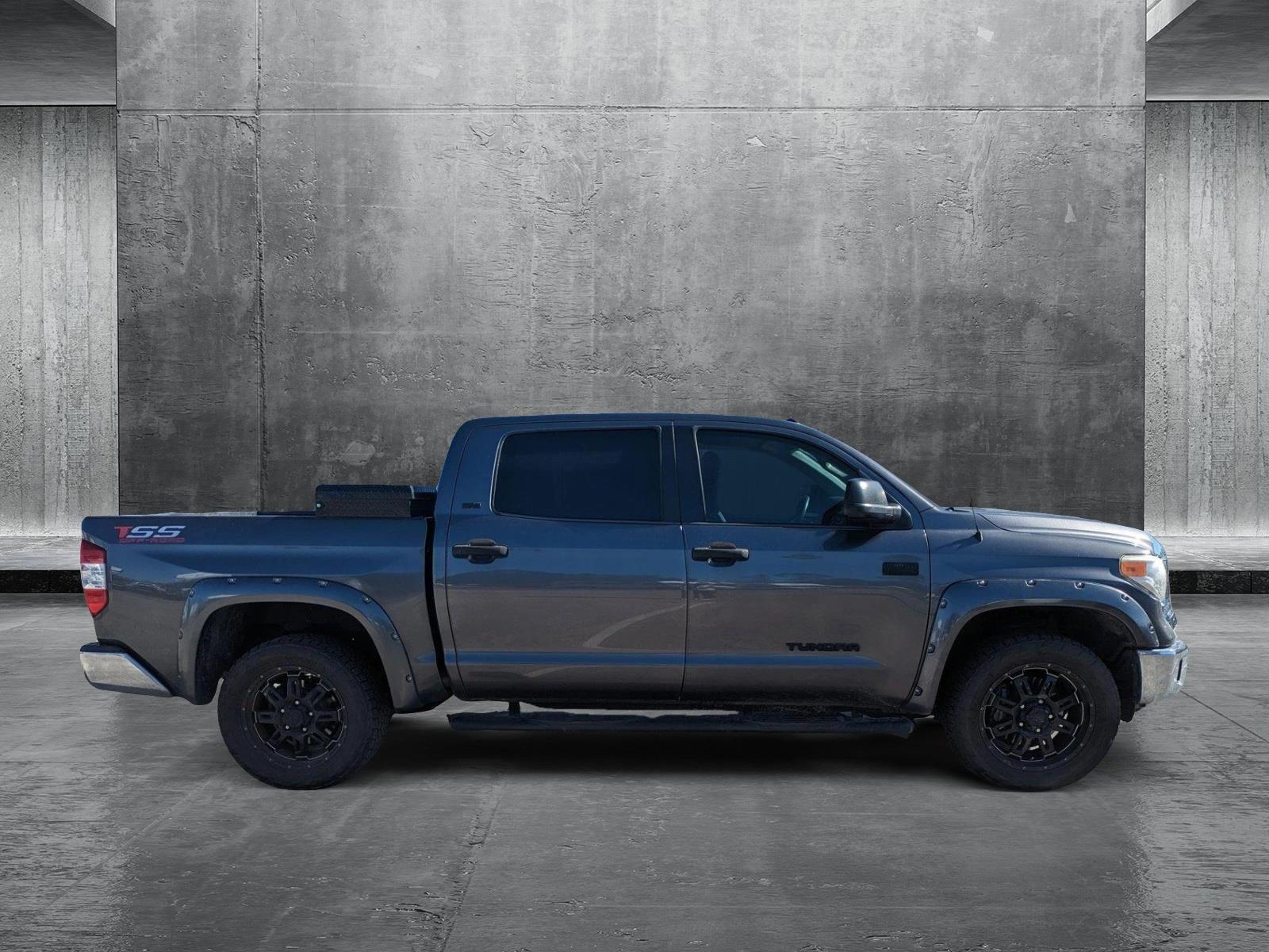 2016 Toyota Tundra 4WD Truck Vehicle Photo in Jacksonville, FL 32244