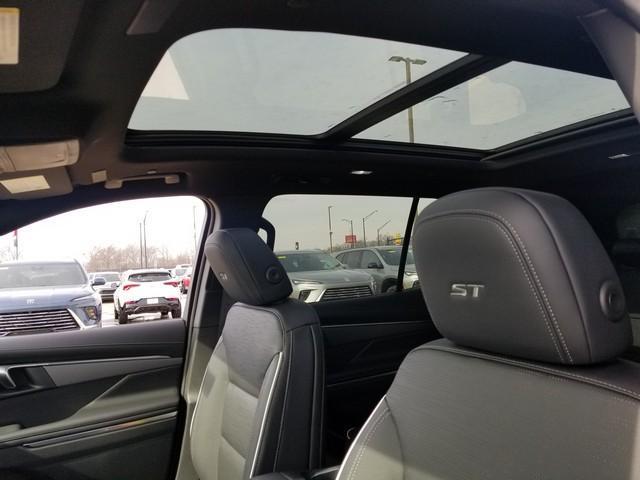 2025 Buick Enclave Vehicle Photo in ELYRIA, OH 44035-6349
