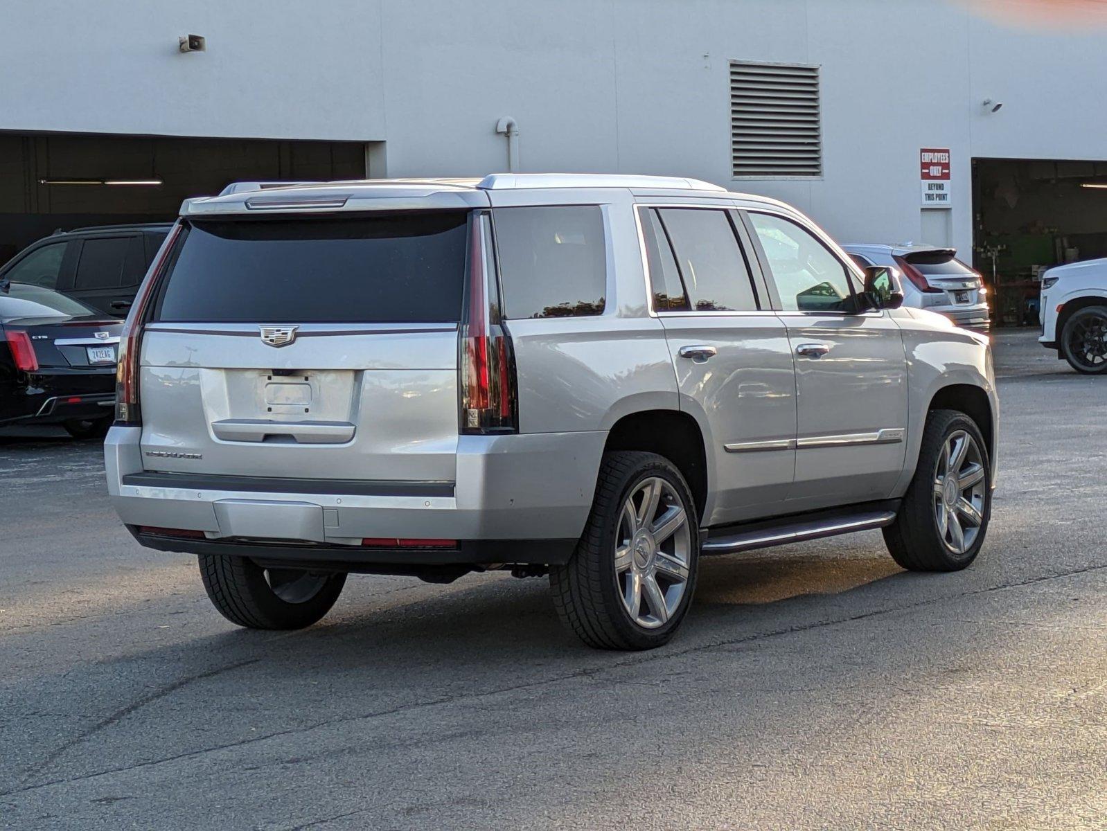 Used 2019 Cadillac Escalade Luxury with VIN 1GYS3BKJ2KR322696 for sale in West Palm Beach, FL