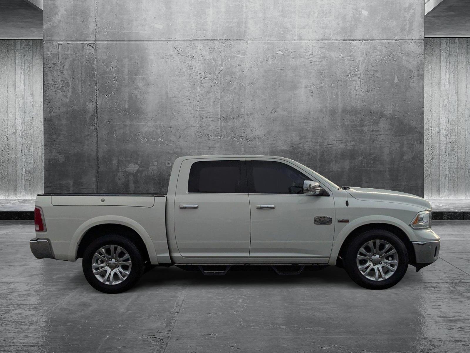 2017 Ram 1500 Vehicle Photo in St. Petersburg, FL 33713