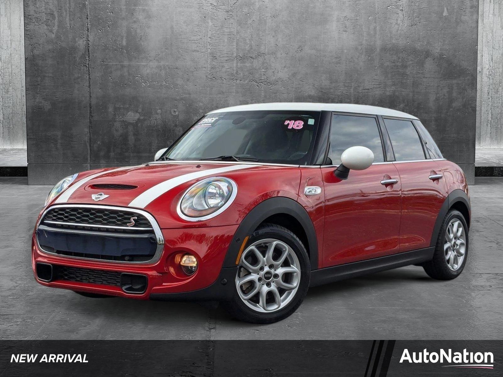 2018 MINI Cooper S Hardtop 4 Door Vehicle Photo in Jacksonville, FL 32244