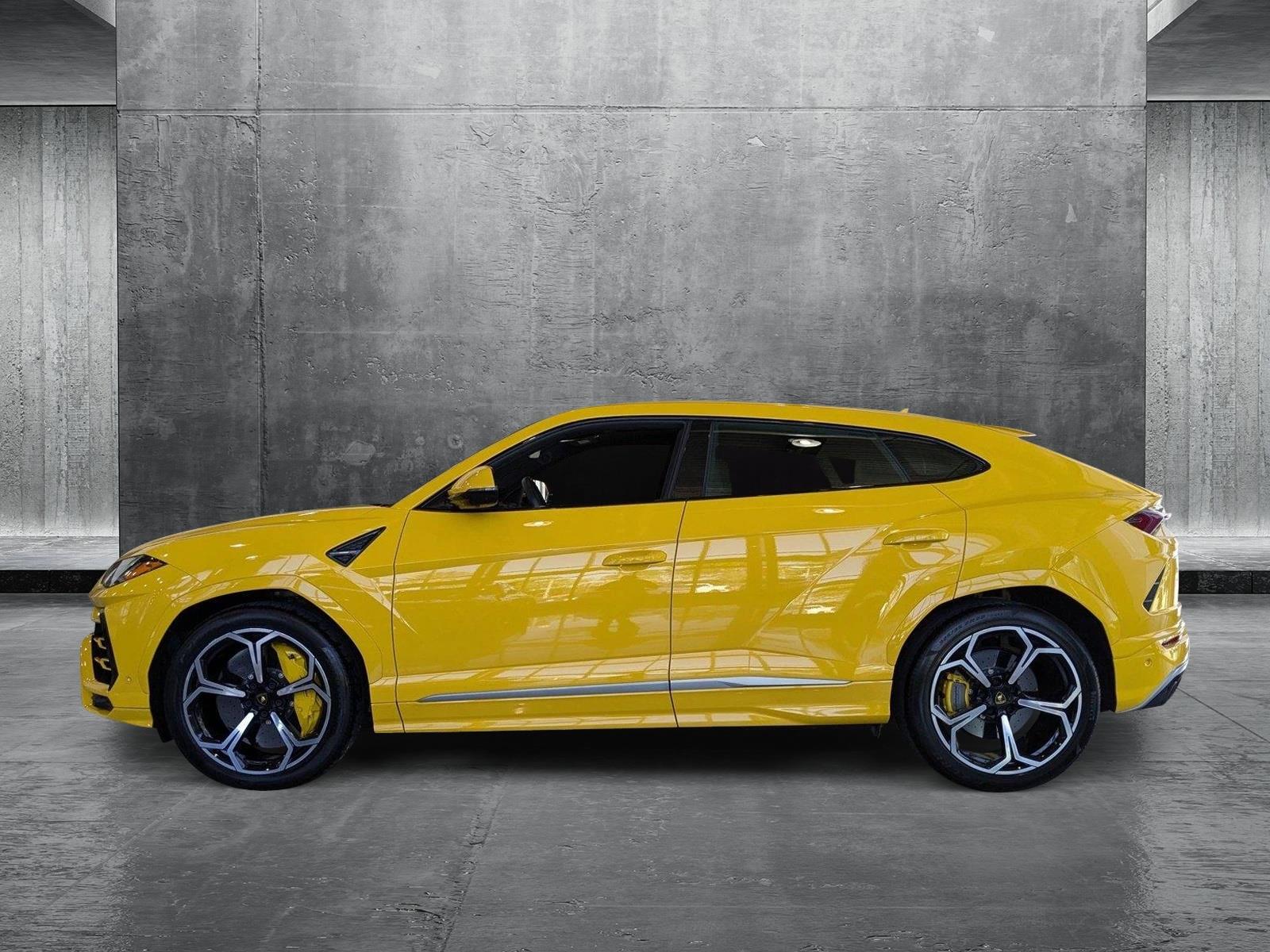 2021 Lamborghini Urus Vehicle Photo in Miami, FL 33169