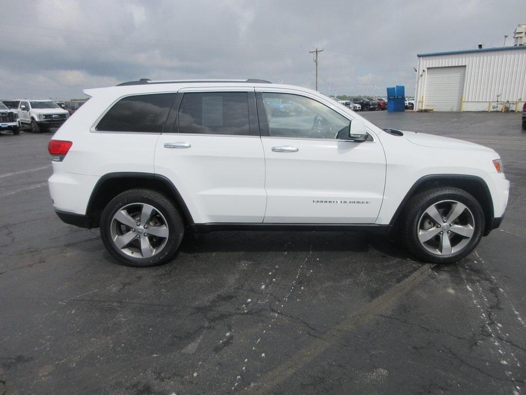 Used 2014 Jeep Grand Cherokee Limited with VIN 1C4RJFBG8EC526416 for sale in Collinsville, IL