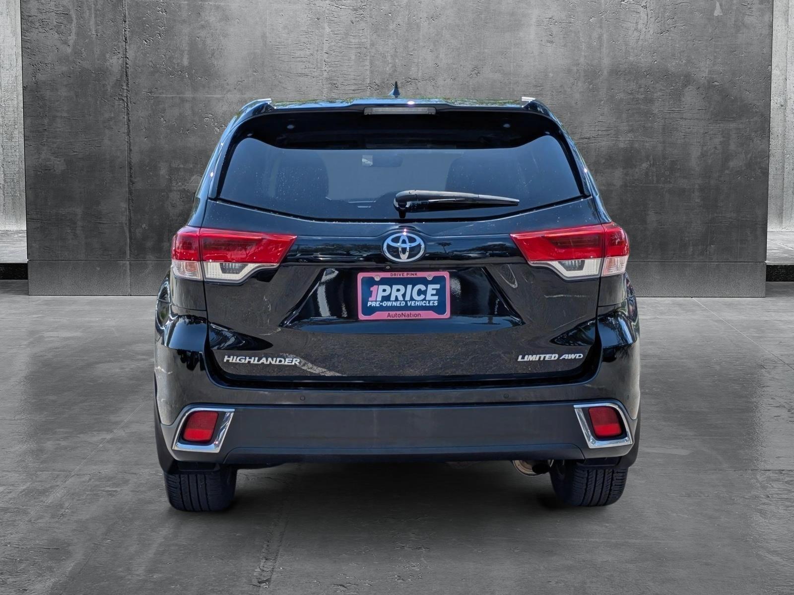 2017 Toyota Highlander Vehicle Photo in Clearwater, FL 33765