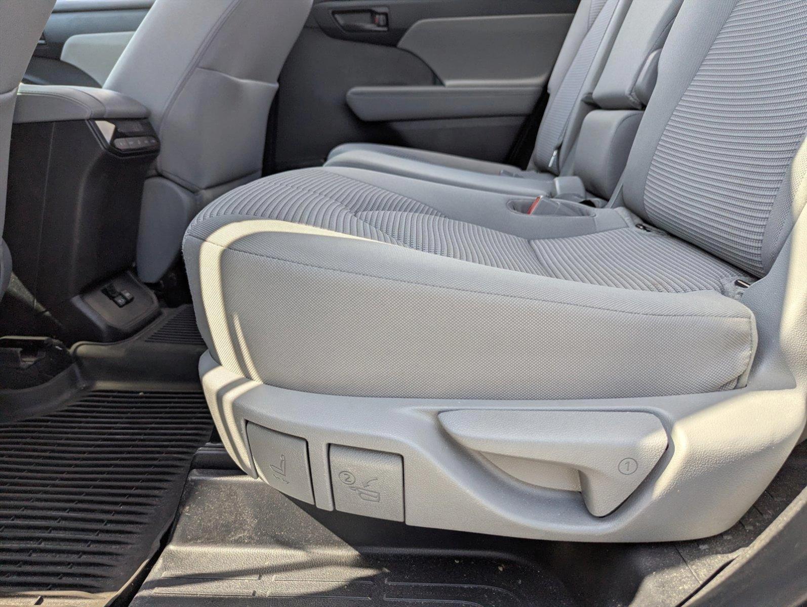 2022 Toyota Highlander Vehicle Photo in Ft. Myers, FL 33907