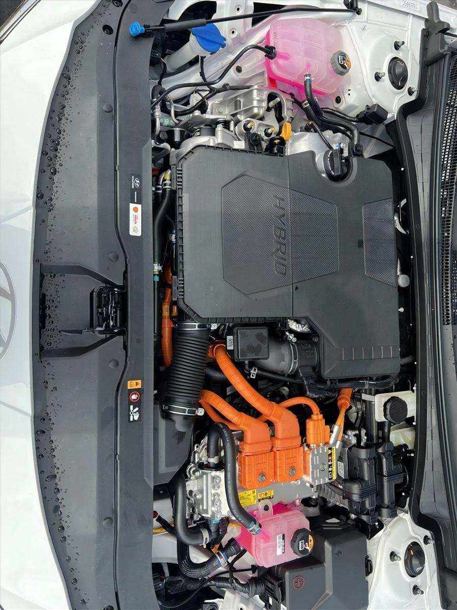 2024 Hyundai ELANTRA Hybrid Vehicle Photo in Santa Clarita, CA 91355