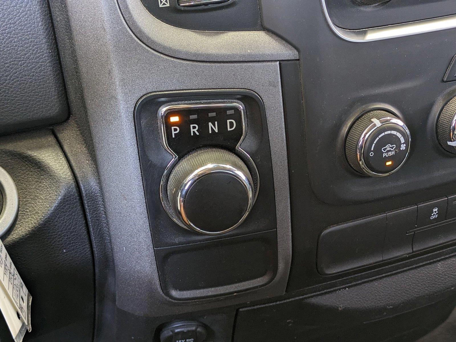 2019 Ram 1500 Classic Vehicle Photo in Bradenton, FL 34207