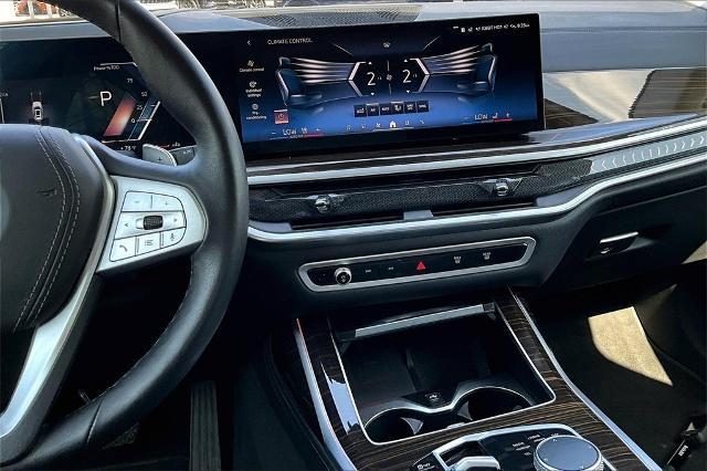 2024 BMW X7 xDrive40i Vehicle Photo in San Antonio, TX 78230