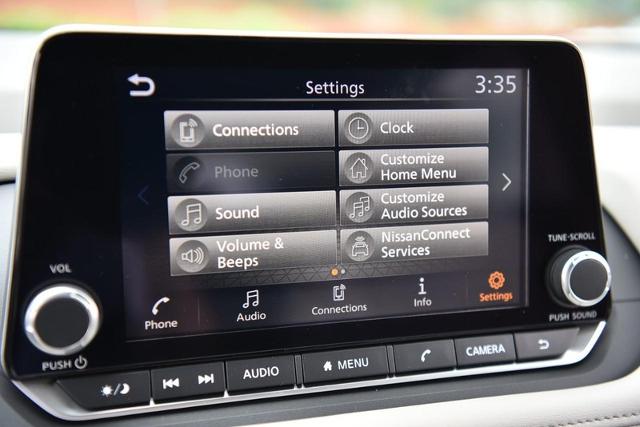 2025 Nissan Rogue Vehicle Photo in Ballwin, MO 63011