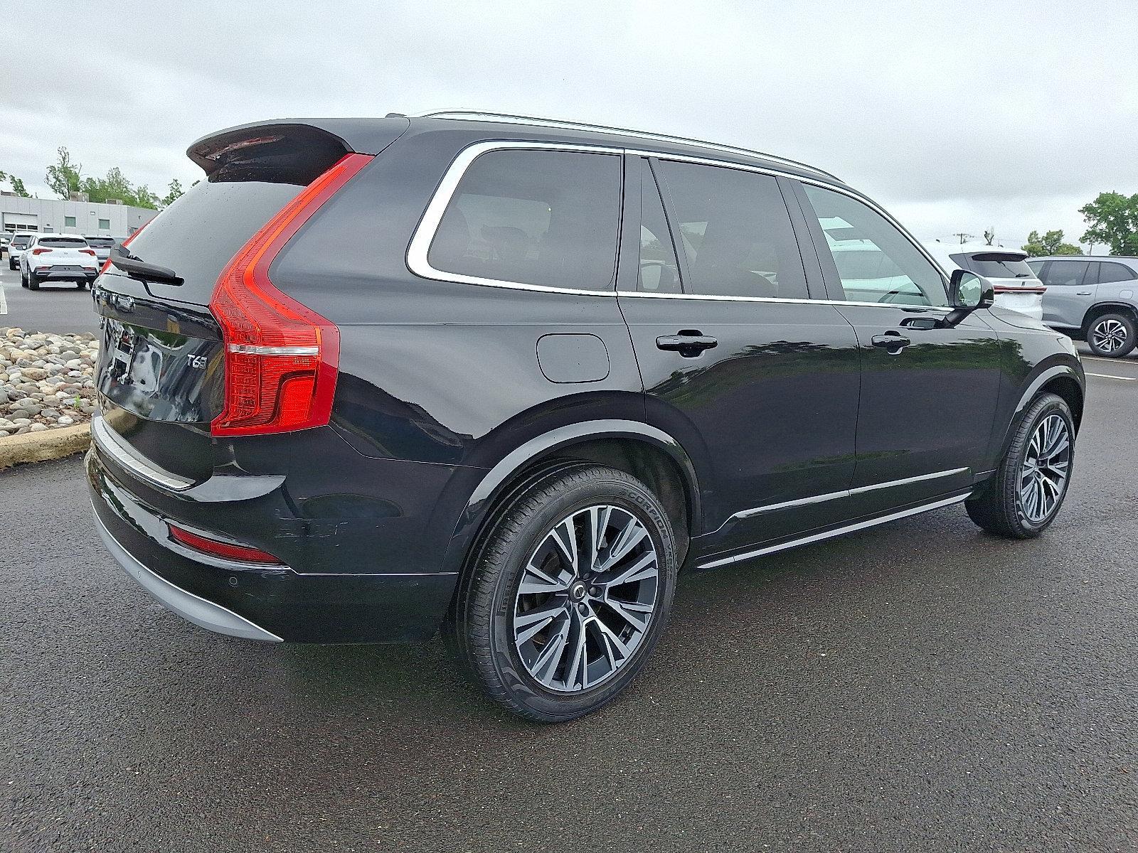 2022 Volvo XC90 Vehicle Photo in Trevose, PA 19053