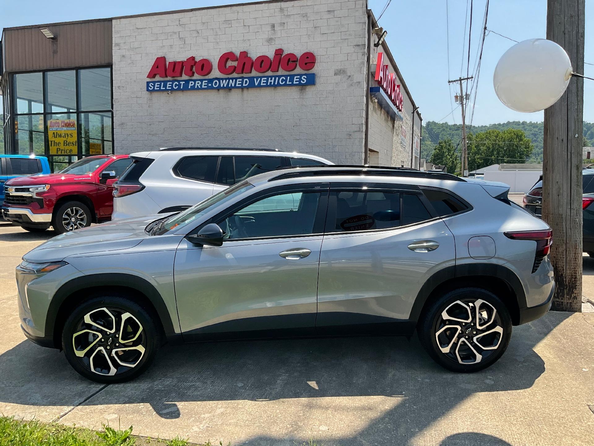 Used 2025 Chevrolet Trax RS with VIN KL77LJEPXSC012964 for sale in Moundsville, WV