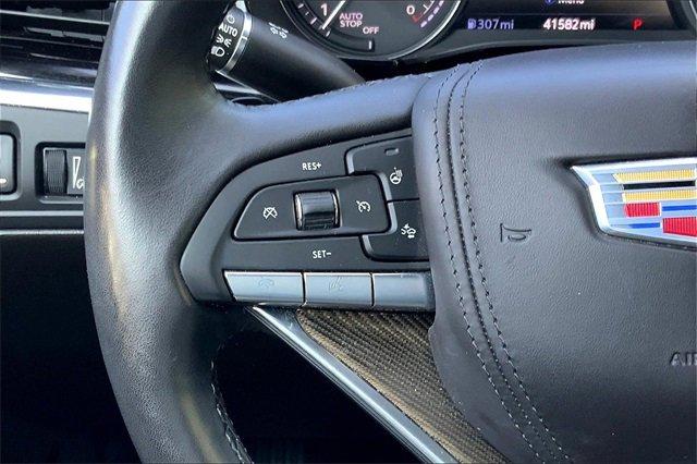 2022 Cadillac XT6 Vehicle Photo in KANSAS CITY, MO 64114-4545