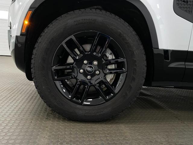2024 Defender Vehicle Photo in Appleton, WI 54913