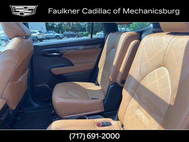 2022 Toyota Highlander Vehicle Photo in MECHANICSBURG, PA 17050-1707