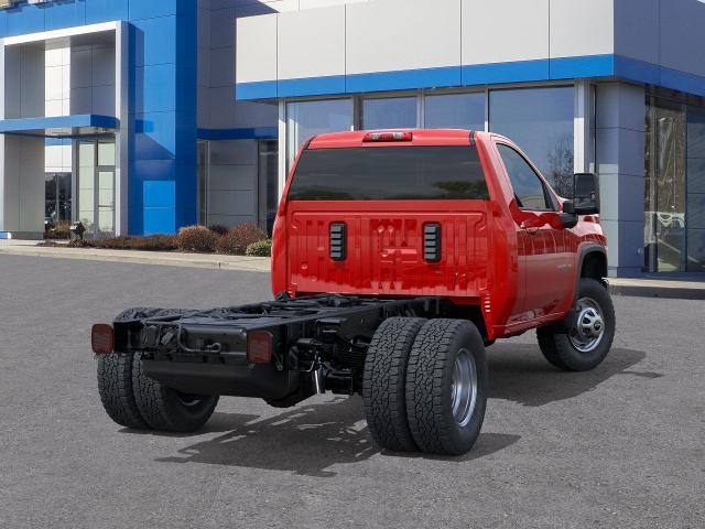 2025 Chevrolet Silverado 3500 HD Chassis Cab Vehicle Photo in DANBURY, CT 06810-5034