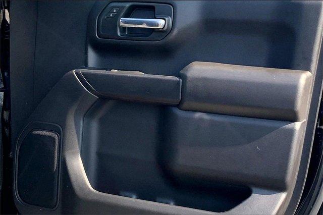 2025 Chevrolet Silverado 1500 Vehicle Photo in KANSAS CITY, MO 64114-4502