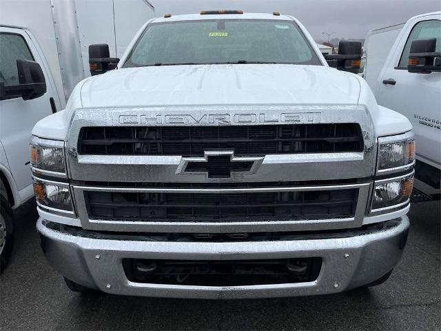 2024 Chevrolet Silverado 4500 HD Vehicle Photo in ALCOA, TN 37701-3235