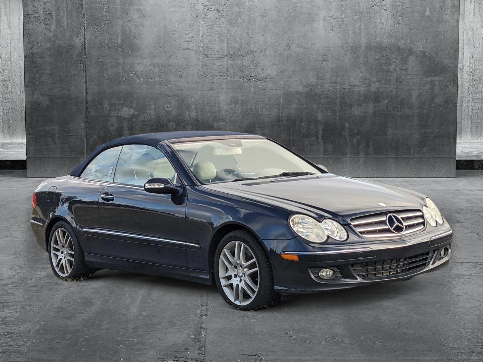 2009 Mercedes-Benz CLK-Class Vehicle Photo in WEST PALM BEACH, FL 33407-3296