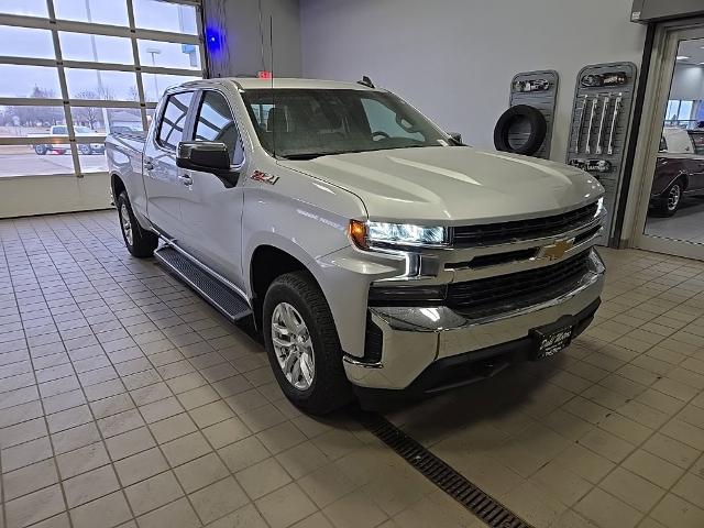 Used 2019 Chevrolet Silverado 1500 LT with VIN 3GCUYDED5KG182094 for sale in Pipestone, Minnesota