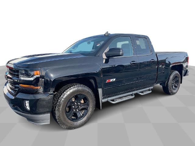 2018 Chevrolet Silverado 1500 Vehicle Photo in MOON TOWNSHIP, PA 15108-2571