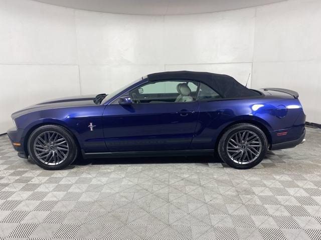 2012 Ford Mustang Vehicle Photo in MEDINA, OH 44256-9001