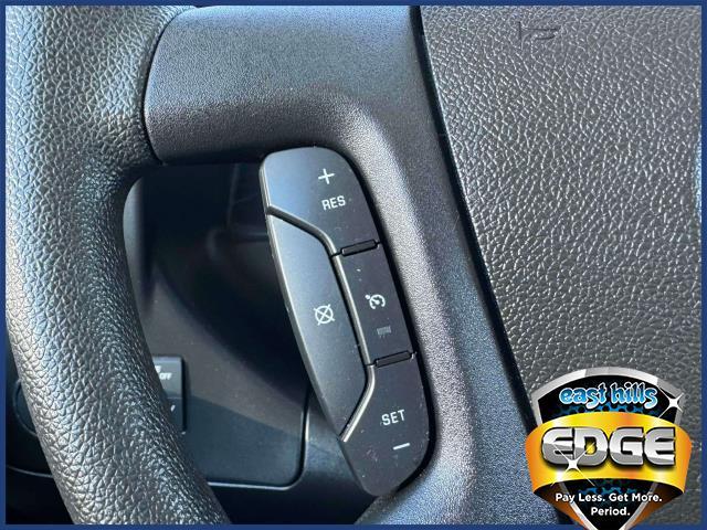 2022 GMC Savana Cargo Van Vehicle Photo in Roslyn, NY 11576