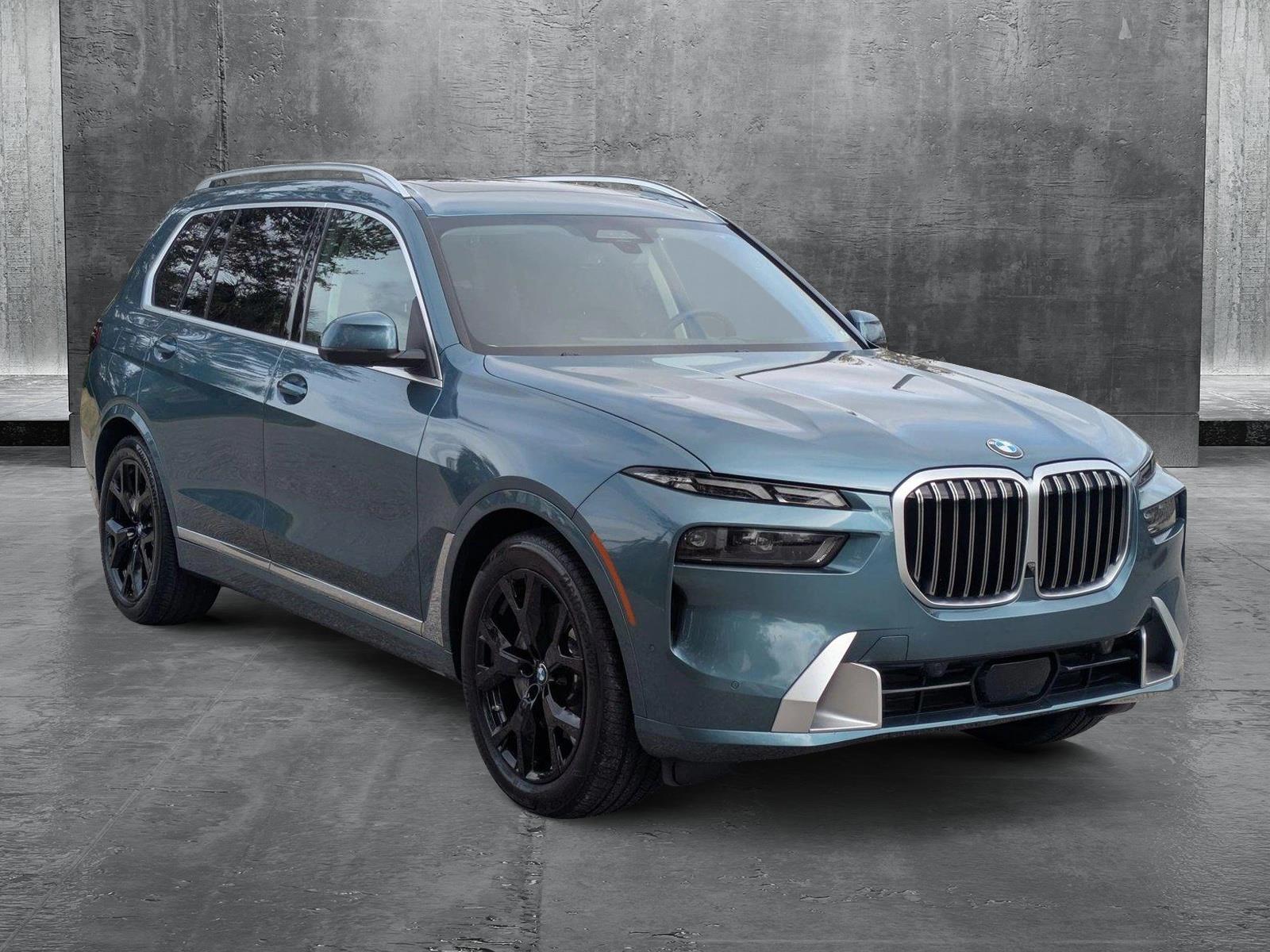 2024 BMW X7 xDrive40i Vehicle Photo in Sarasota, FL 34231