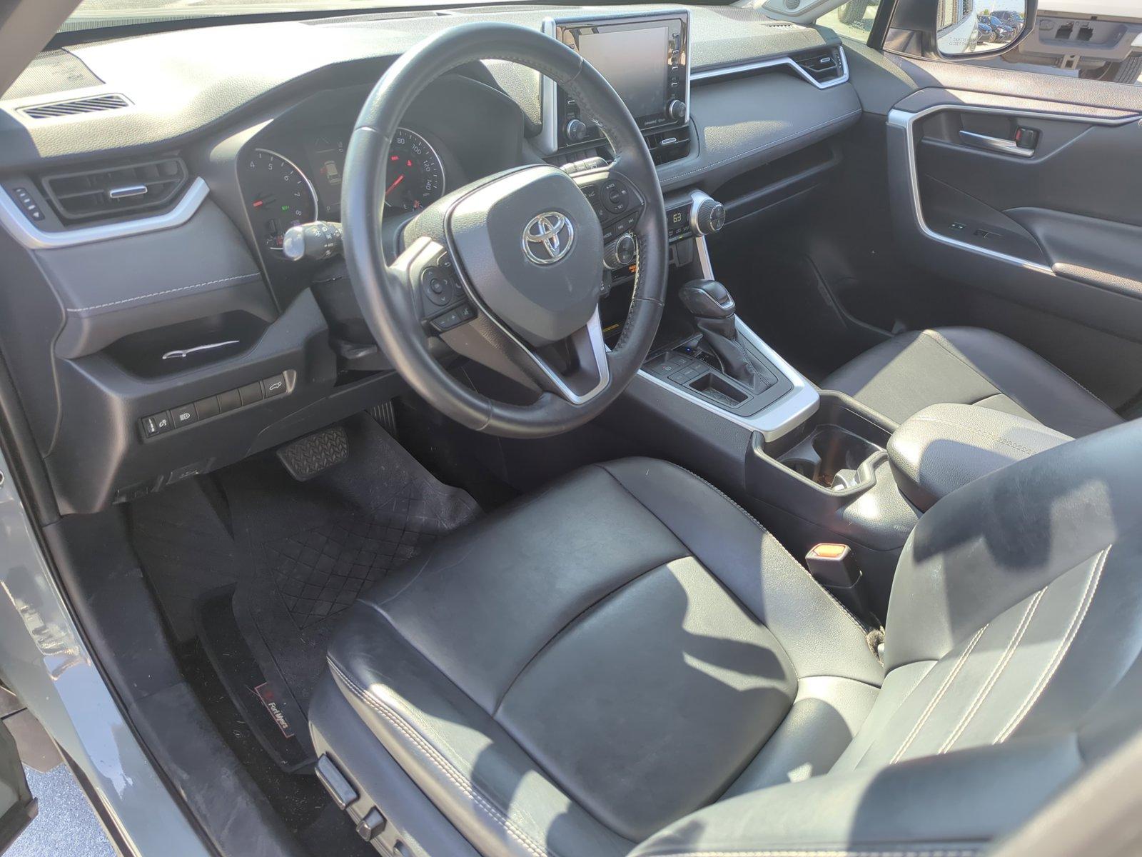 2019 Toyota RAV4 Vehicle Photo in Ft. Myers, FL 33907