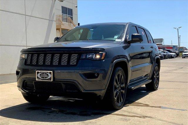 2019 Jeep Grand Cherokee Vehicle Photo in TOPEKA, KS 66609-0000