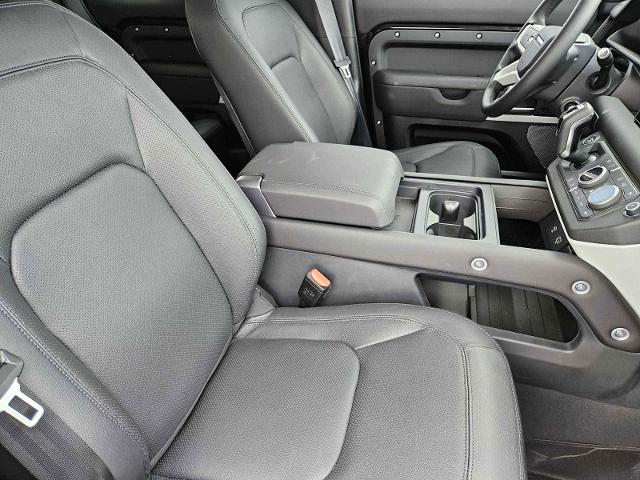 2024 Defender Vehicle Photo in AUSTIN, TX 78717