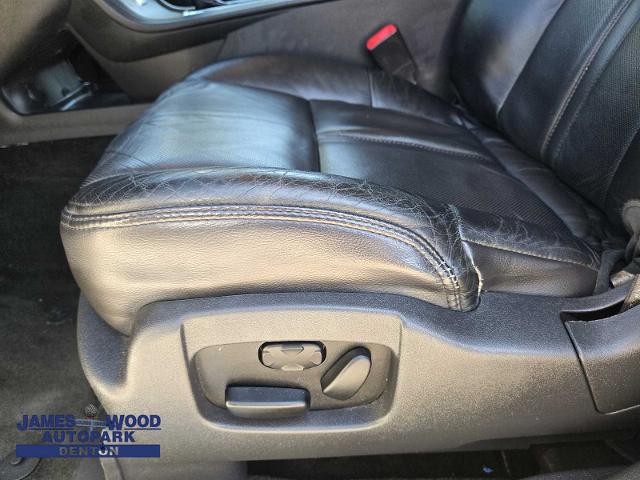 2017 Lincoln MKT Vehicle Photo in DENTON, TX 76210-9321