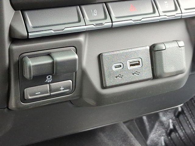 2025 Chevrolet Silverado 3500 HD Vehicle Photo in DANBURY, CT 06810-5034