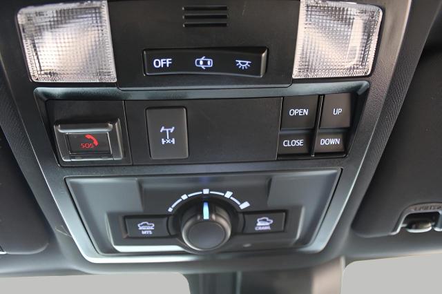 2021 Toyota Tacoma 4WD Vehicle Photo in Green Bay, WI 54304