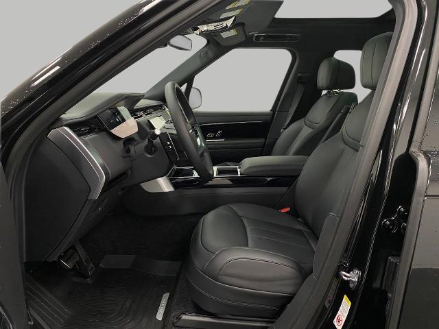 2025 Range Rover Vehicle Photo in Appleton, WI 54913