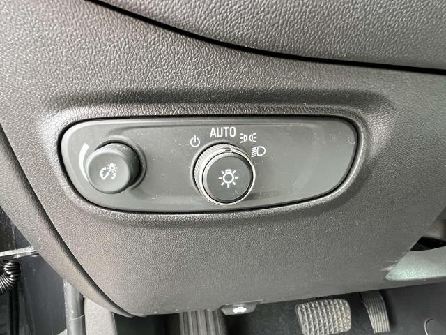 2022 Chevrolet Equinox Vehicle Photo in Roslyn, NY 11576