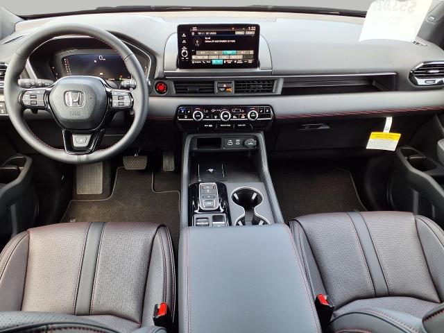 2025 Honda Pilot Vehicle Photo in Oshkosh, WI 54904