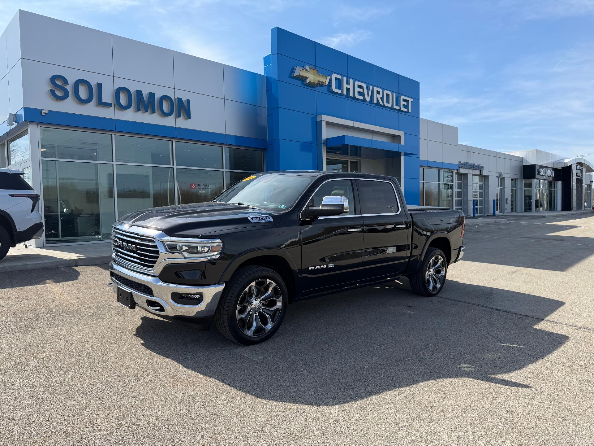 Diamond Black Crystal Pearlcoat 2021 RAM 1500 Limited Longhorn Crew Cab 4WD Pickup Truck Four-Wheel Drive 8-Speed Automatic