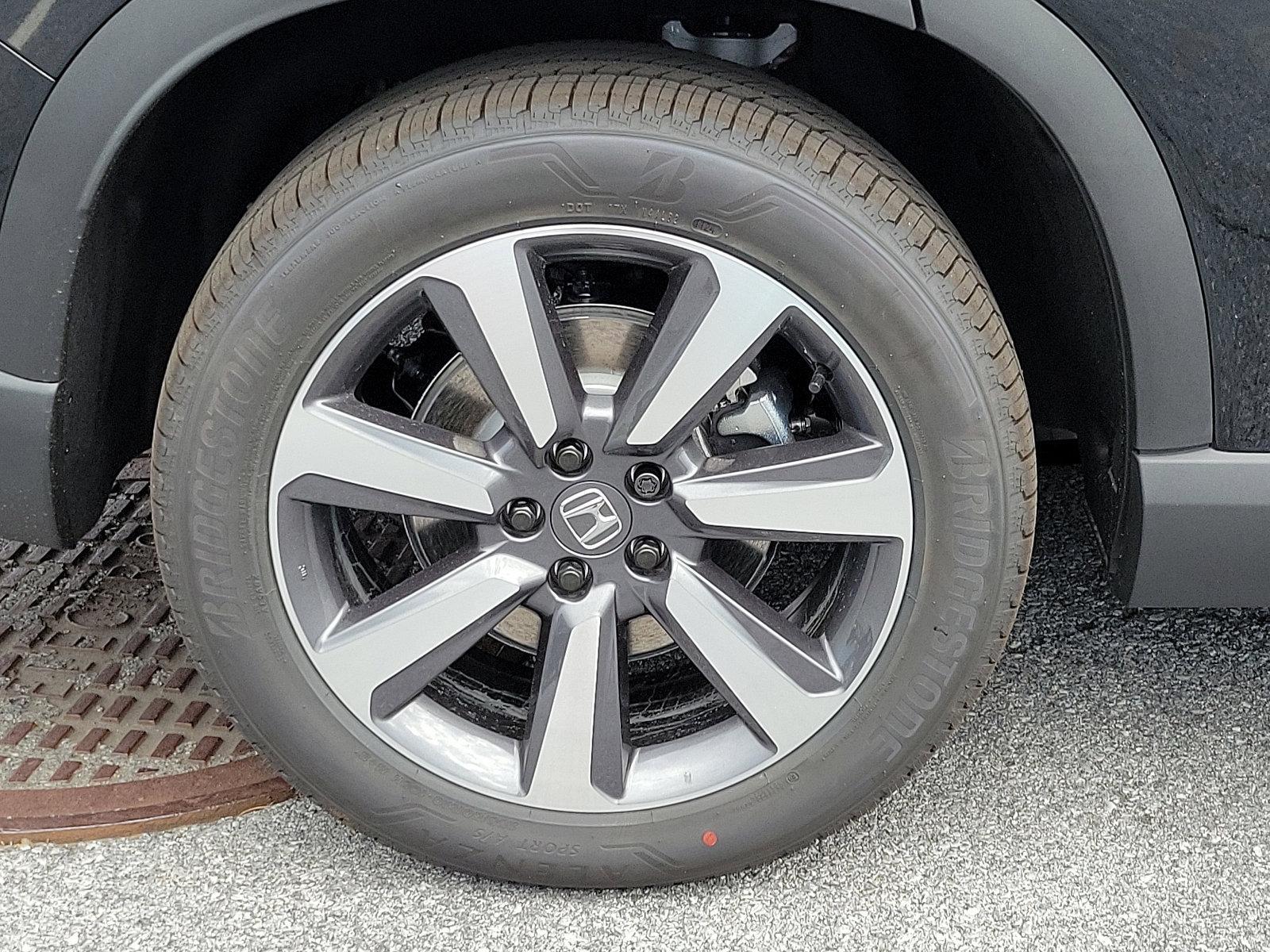 2025 Honda Pilot Vehicle Photo in Harrisburg, PA 17111