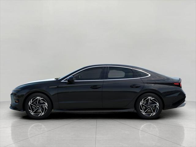 2025 Hyundai SONATA Vehicle Photo in Green Bay, WI 54304